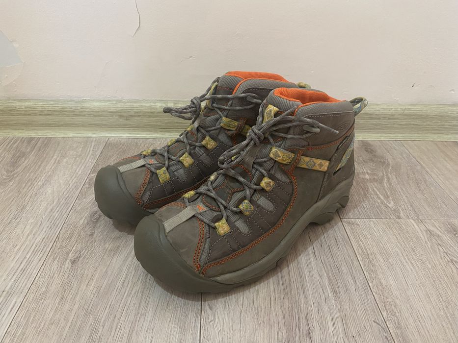 Keen targhee II mid