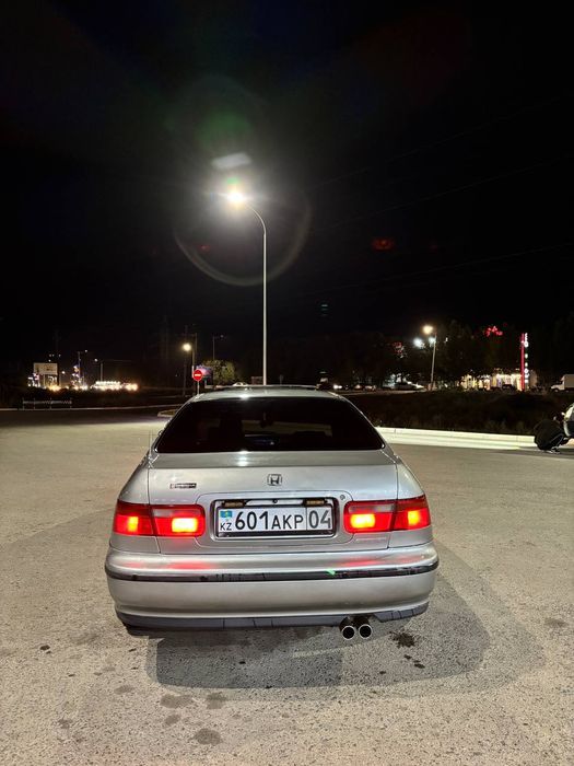 Машина Хонда аккорд