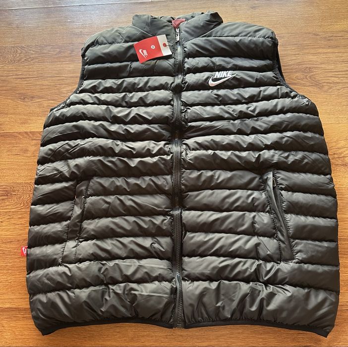 Мъжки,черен елек Nike с бродирано лого ГОЛЕМИ РАЗМЕРИ