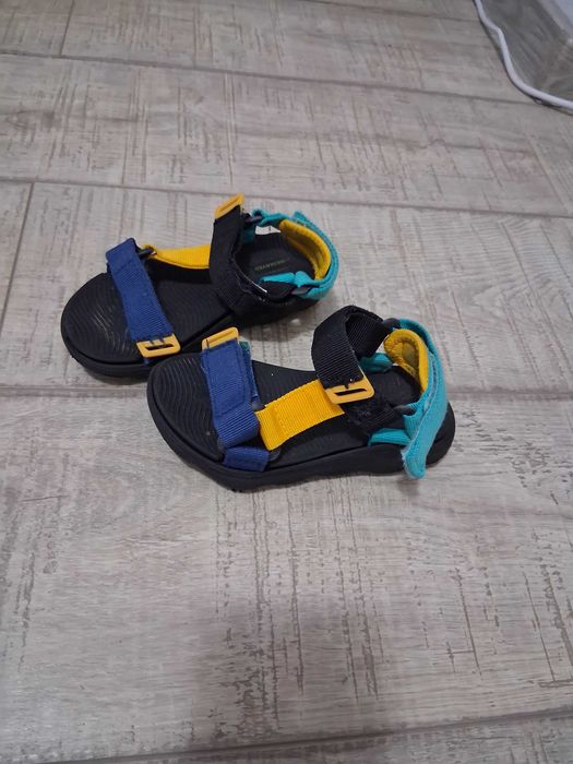 Încălțăminte de vară si teniși copii