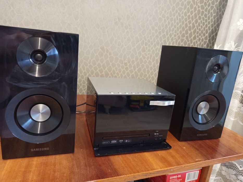 Музыкальный центр, Усилитель, колонки для компьютера