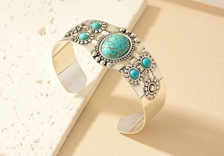 Винтиж алуминиев браслет с тюркоазен инлей