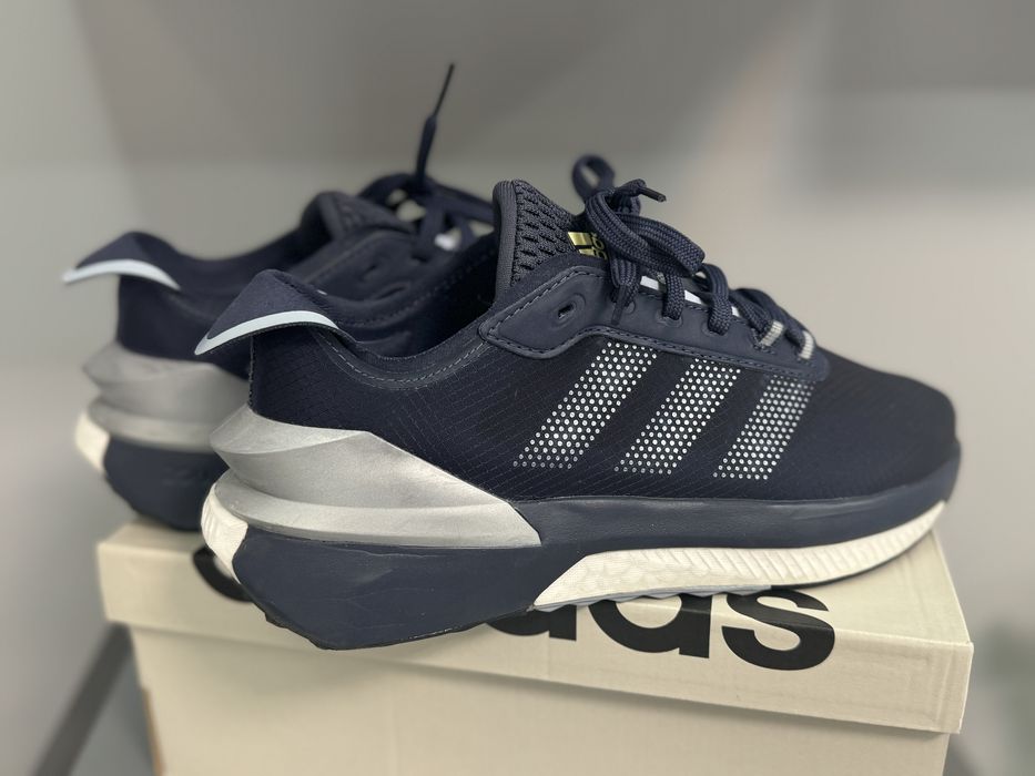 Маратонки Adidas Sportswear