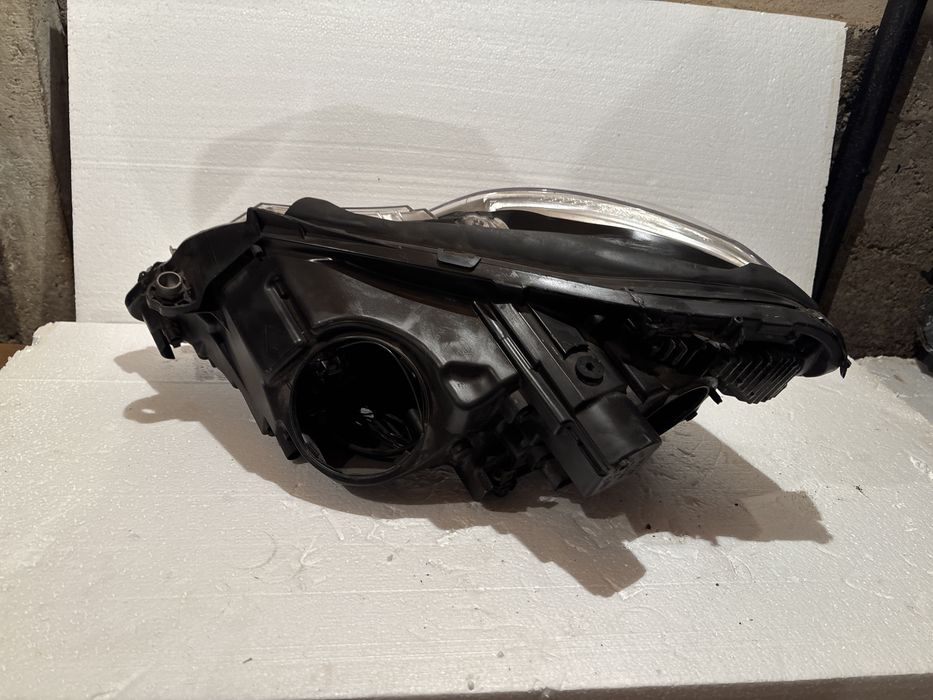 Десен фар Mercedes E-class 2009-2016