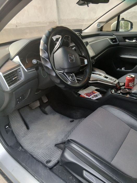 Honda clarity gybrid