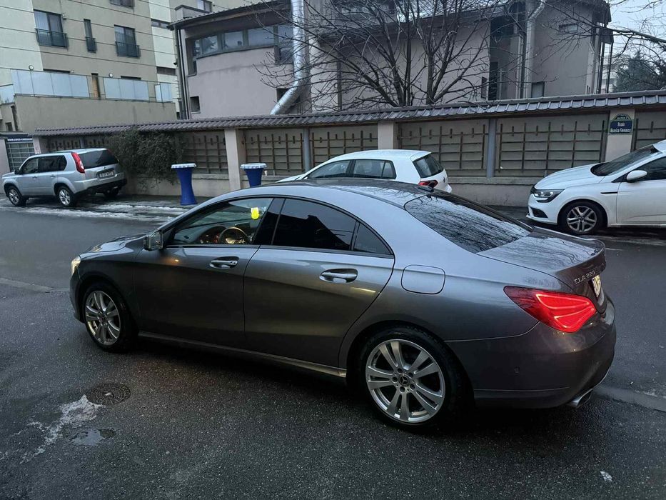 Mercedes-Benz CLA 220