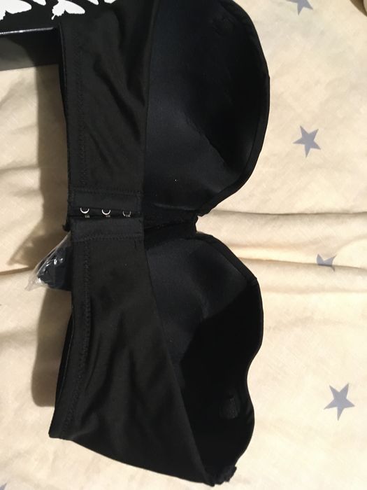 Нов сутиен с размер 34 Е