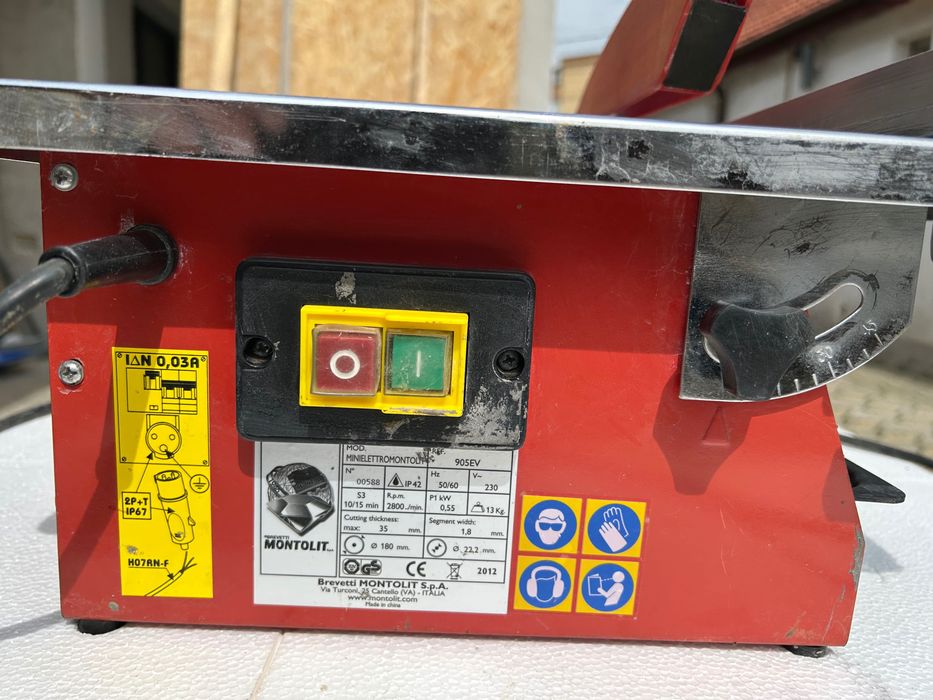 Vand masina electrica Montolit cu apa pentru taiat gresie si faianta cu disc original Montolit