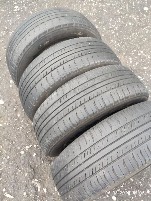 Шины с дисками и колпаками