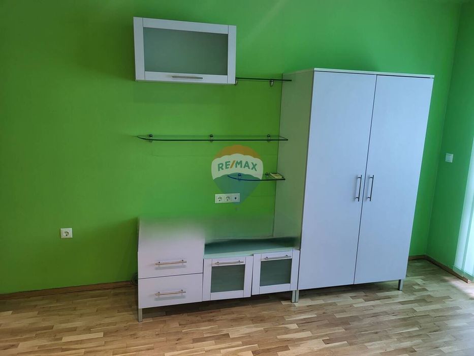 Дава се под наем Двустаен апартамент в Варна, Цветен квартал - 73 кв.м за 561 € - Снимка #5