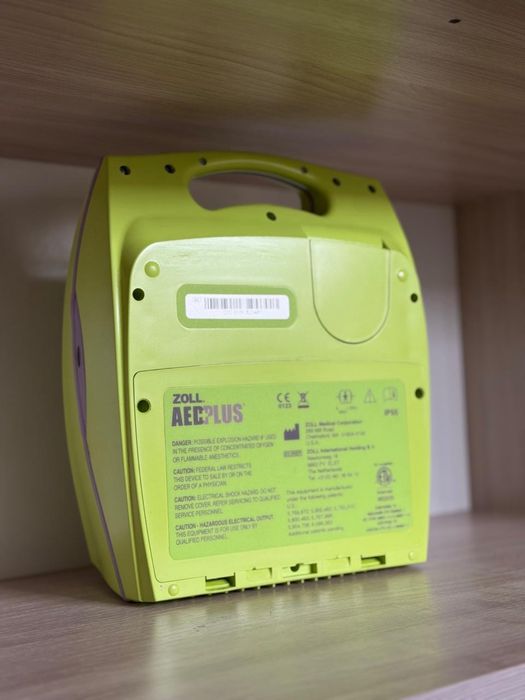 Дефибриллятор ZOLL AED Plus