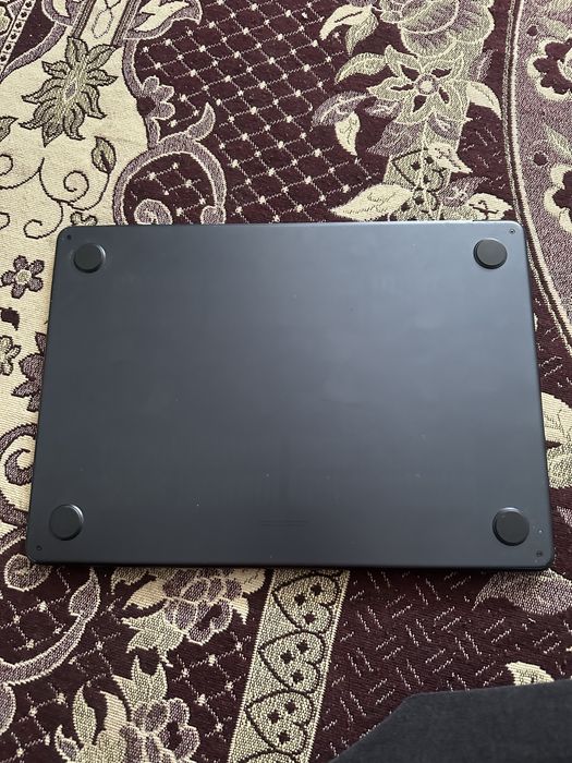 Продаю Macbook m2