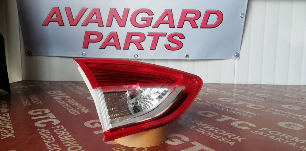 Ляв и десен стоп Ford Kuga 2 (2012-2019)