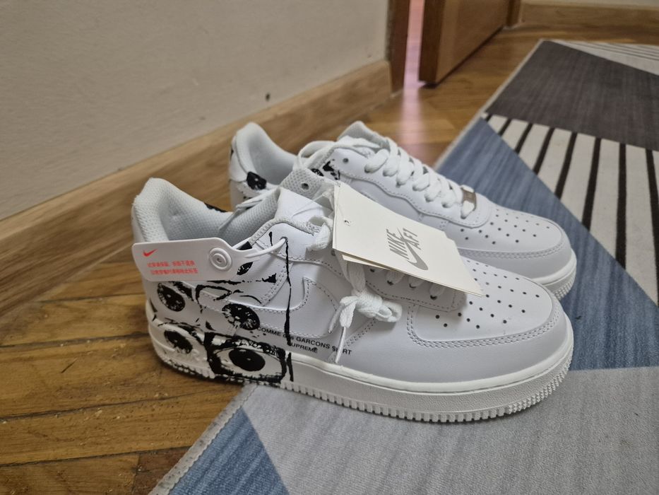 COMME des GARCONS SUPEME
Только новые, заказывал не