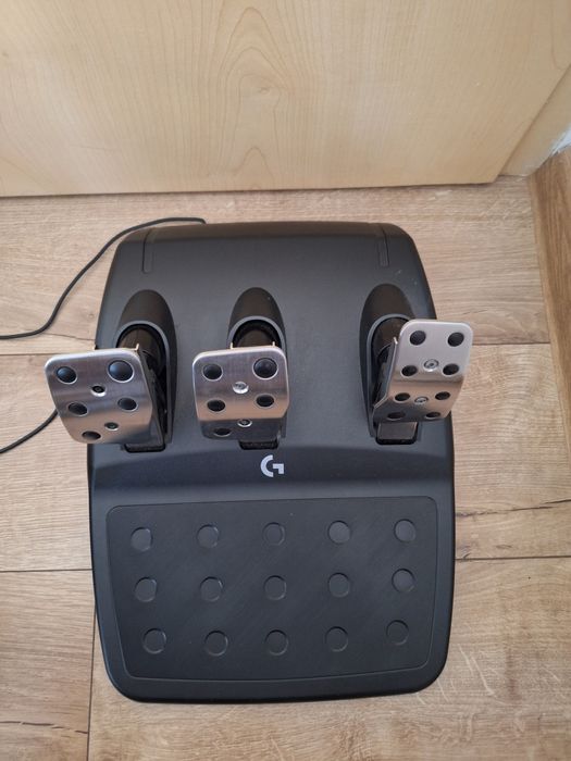 Logitech G923 cu garanție 2 ani