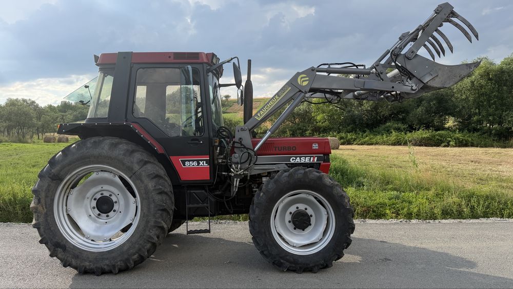 Tractor Case 856 xl cu incarcator frontal cu crocodil 4x4