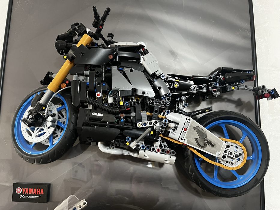 Продаётся постер