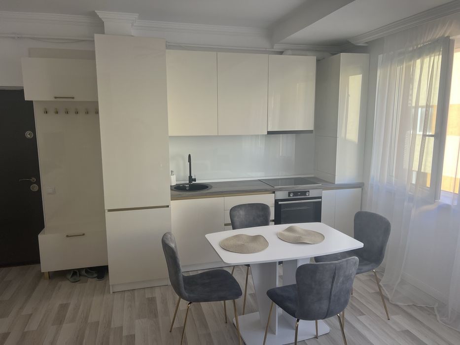 Apartament Untold