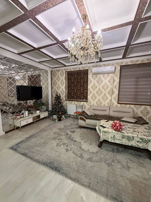 5 микрайон, орбита ёнида сквазной,85 кв.метр квартира сотилади.