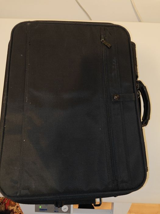 Geanta voiaj laptop business Eminent ca noua !