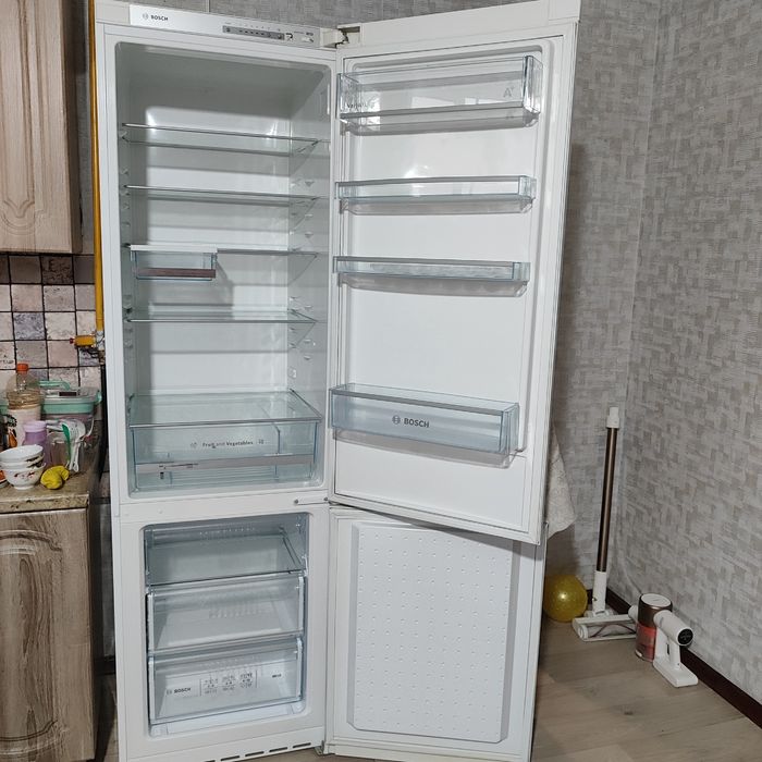 Продаем холодильник