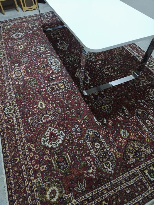 Голяма трапезна маса