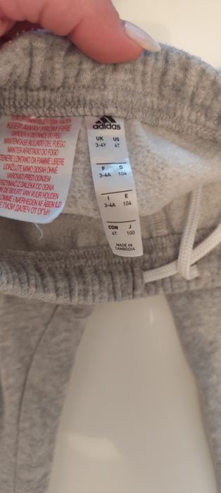 Trening adidas ,marimea 104