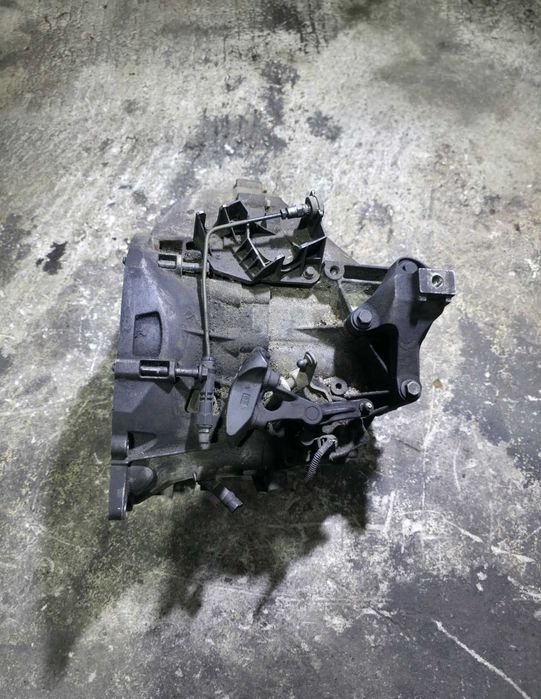 Скоростна кутия за Volvo V50 2.0 HDi / Волво В50 2007г.