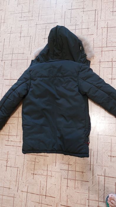 Продам зимнюю куртку  для мальчика