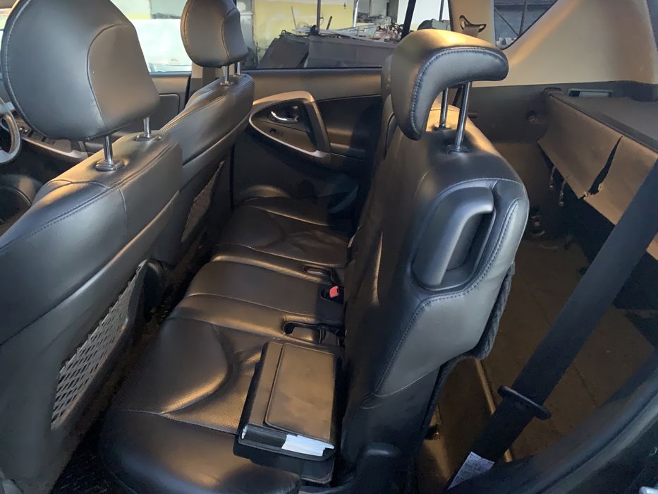 НА ЧАСТИ Тойота Рав4 2.2D-CAT 177кс 2006 г. НА ЧАСТИ