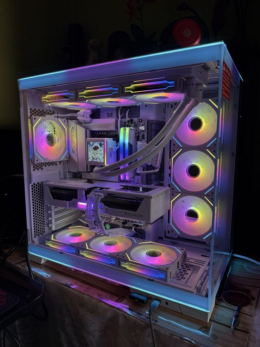 NOU: PC Gaming Alb Premium