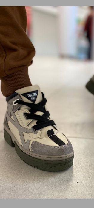 Кроссовки демисезонные