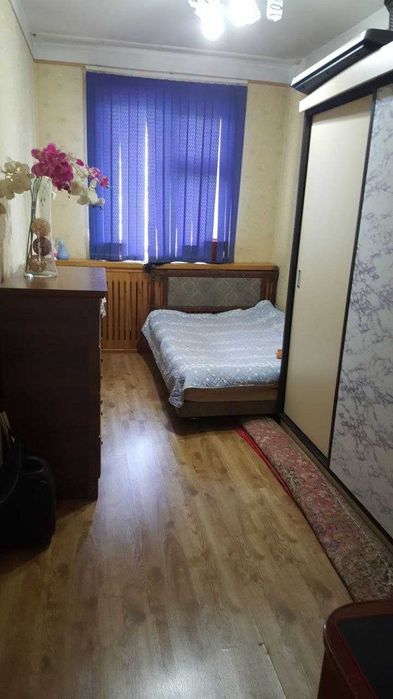 Продаётся 2х комн квартира на Художников. метро БИЙ. 225 школа