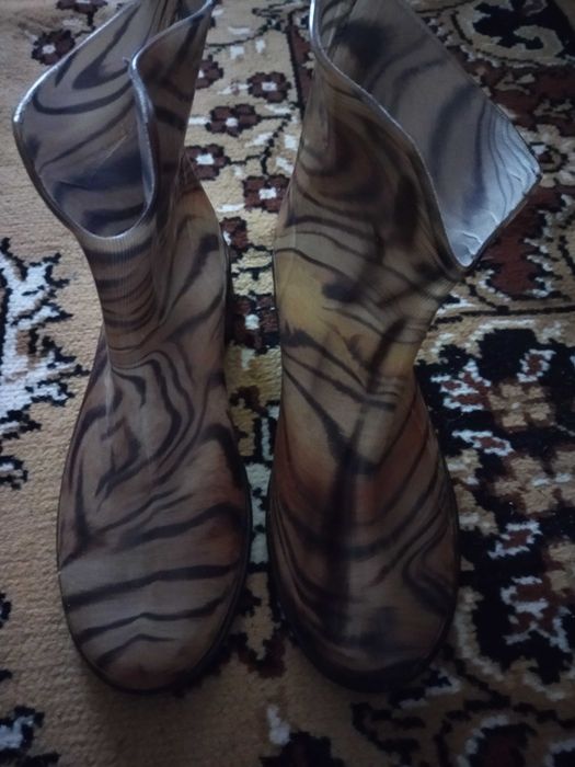 Женские резиновые сапоги