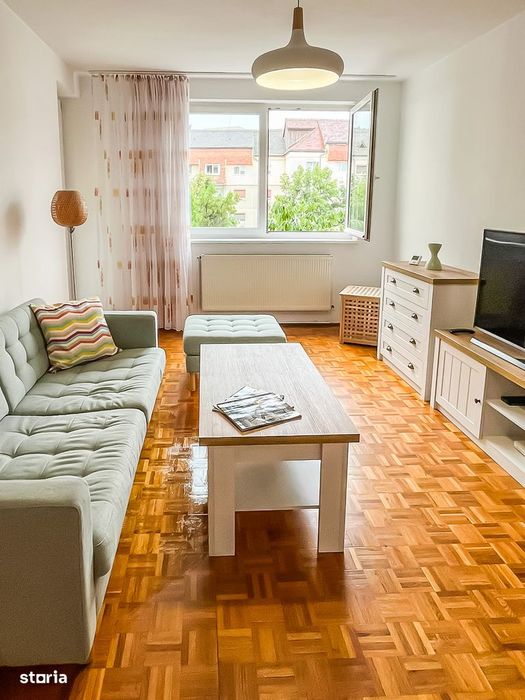 Apartament 3 camere, etaj 2, cartierul Strand 1 -aproape de parc