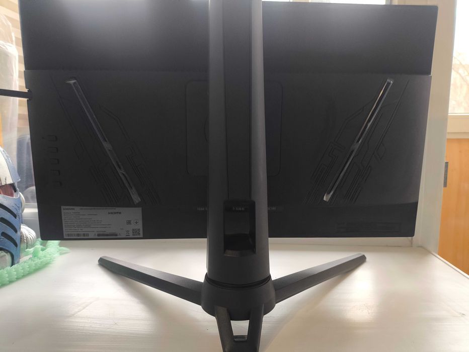 Монитор Samsung 144гц