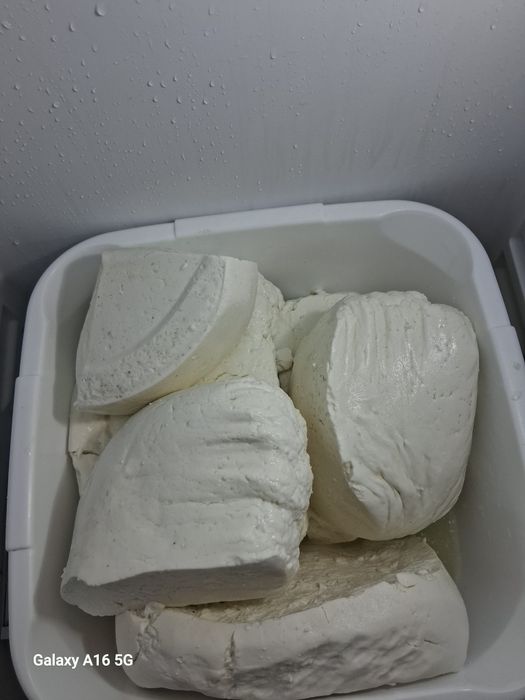 Brânză de vânzare