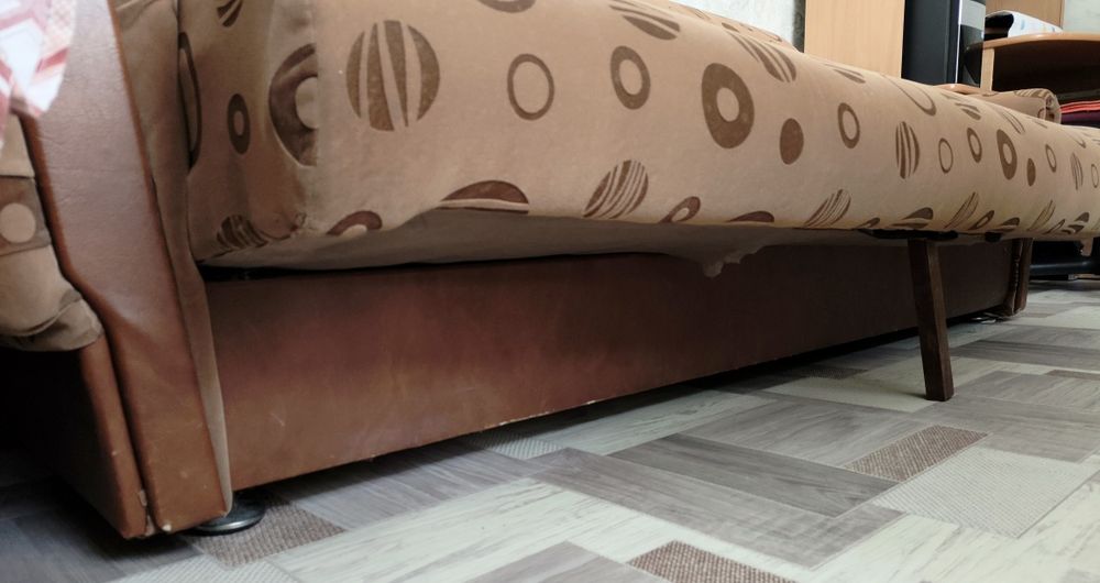 Продам диван б/у (раскладной)