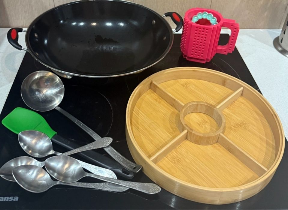 Отдам сковороду за 5тыс посуда и швабра с распылителем бонусом