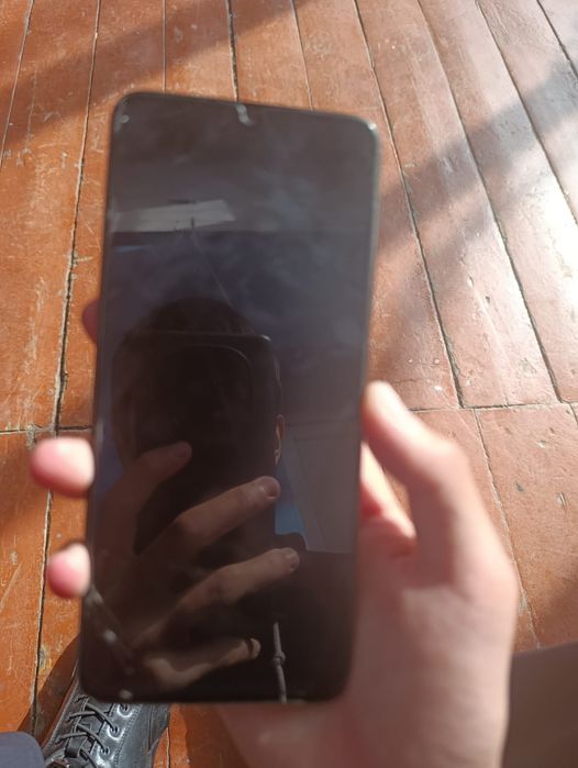 Обдменяю на телефон редми 12с