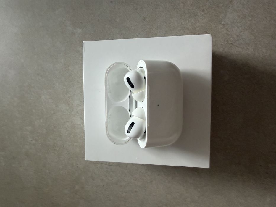 Airpods pro 1 folosite