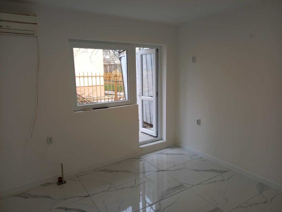 Дава се под наем Офис в Враца, Център - 45 кв.м за 178.5 € - Снимка #1