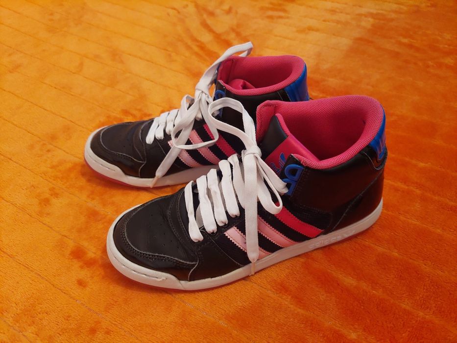 Кецове Adidas ,дамски