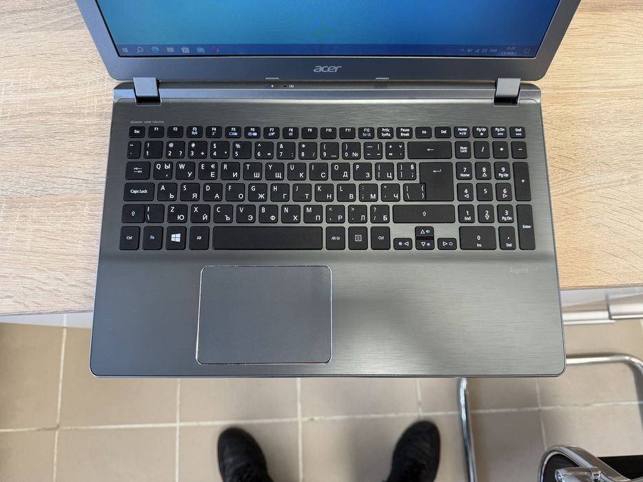 Лаптоп Acer Aspire V5 - 15,6 инчов, i3, отличен
