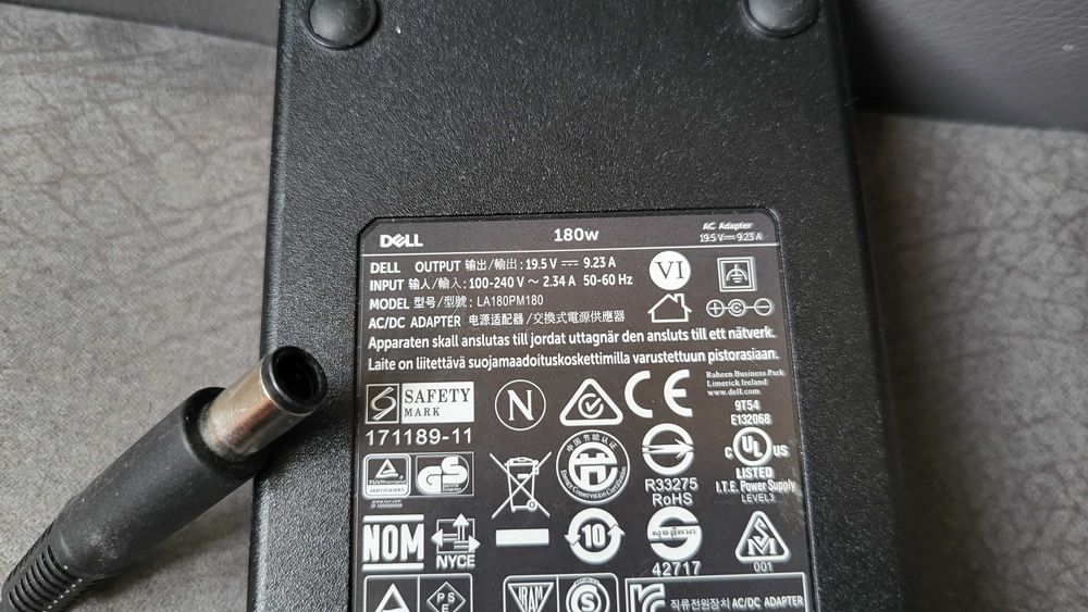 DELL 180W Incarcator AC Adaptor  Leptop 19.5V-9.23A cu pin central