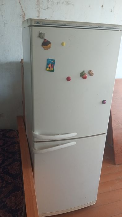 Продам холодильник