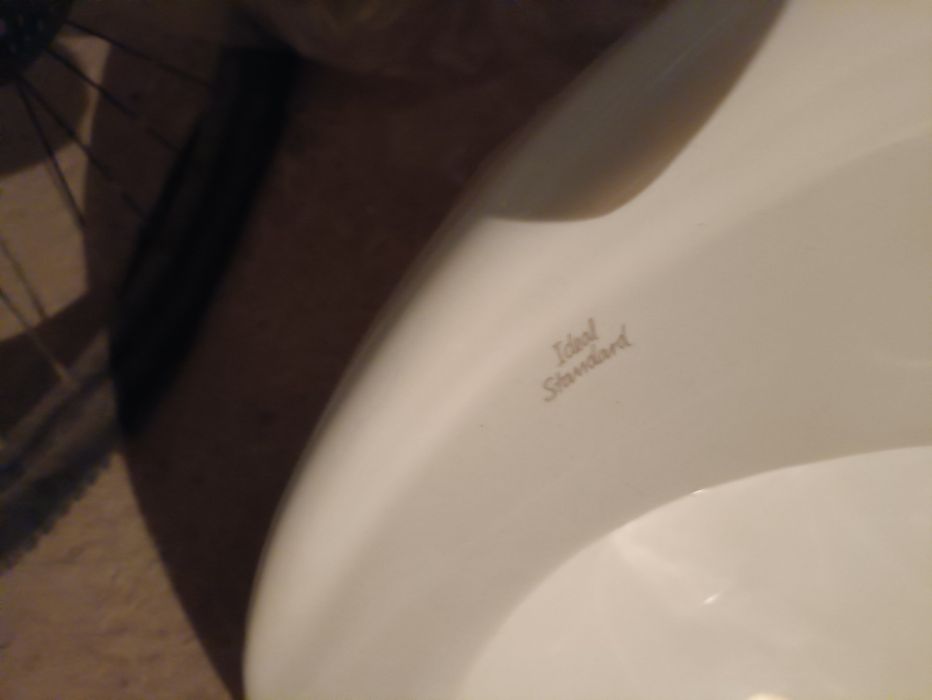 Раковина керамика.