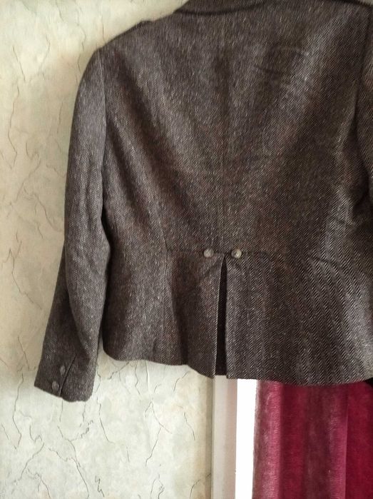 Стилни дамски костюми