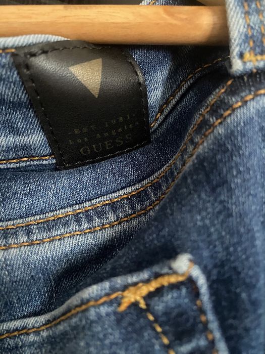 Blugi Guess , mărimea 33