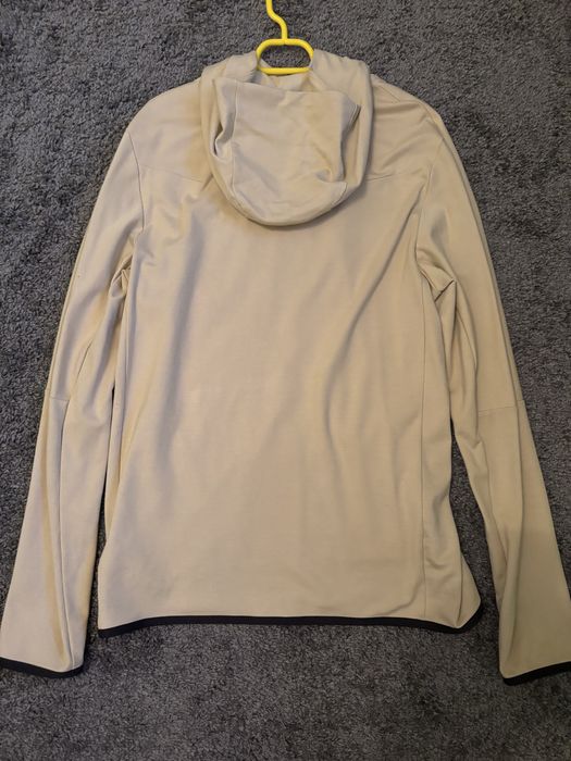 Nike tech lightweight